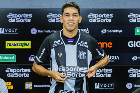 Herói do acesso, Baya é apresentado e fala sobre negociação com Ceará e parceria com Pedro Raul