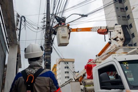 ANEEL RECOMENDA RENOVAÇÃO DA CONCESSÃO DA ENEL NO CEARÁ POR MAIS 30 ANOS
