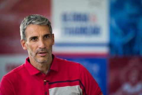 Após rumores de saída e volta das férias, Vojvoda manda aviso: 'Estou bem e forte. Noticiem isso'