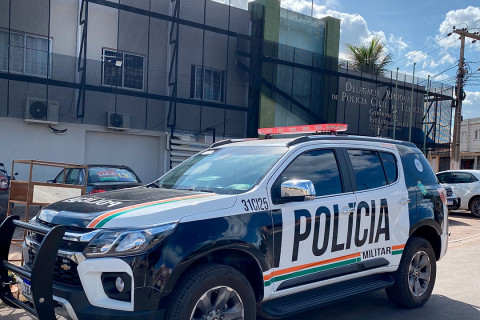Um homem de 23 anos foi preso na manhã desta quinta-feira (24) suspeito de tentar realizar um assalto em um posto de combustível localizado às margens da BR-222, no bairro Santo Antônio, em Tianguá.