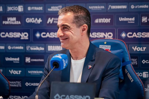 Renato Paiva em apresentação no Fortaleza: 'Jogador que não correr, eu tiro'