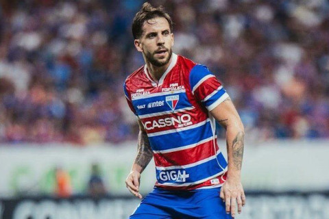 Fortaleza anuncia renovação com Lucas Sasha até o fim de 2026