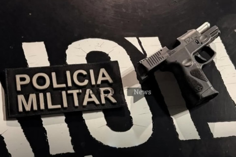 Policia prende home com arma de fogo no centro de são benedito