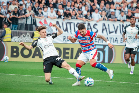 Fortaleza sofre gol nos acréscimos, empata com o Corinthians e se mantém no Z4 da Série A