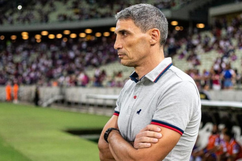 Vojvoda lamenta eliminação do Fortaleza da Copa do Nordeste, mas vê evolução no time