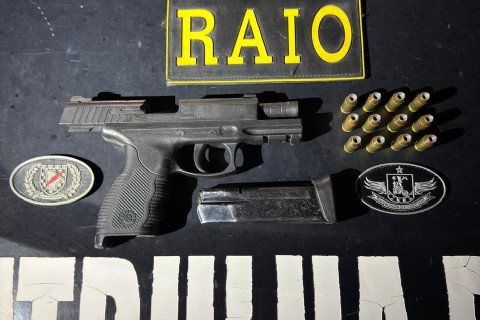 OPERAÇÃO POLICIAL APREENDE DROGAS E ARMA DE FOGO EM SÃO BENEDITO