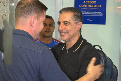 Renato Paiva evita ser comparado: 'não vou substituir o Vojvoda, vou fazer a minha história'
