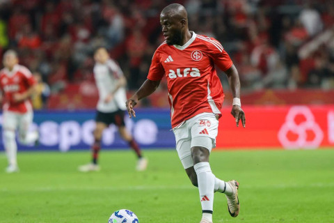 Internacional tem três retornos e uma dúvida contra o Fortaleza; Veja provável escalação