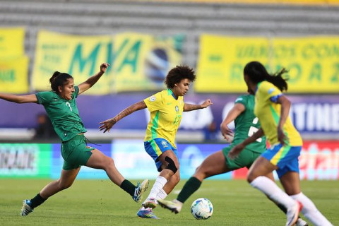 Brasil goleia a Bolívia por 6 a 0 e é líder do Grupo B na Copa América feminina
