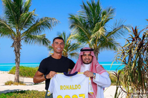 Cristiano Ronaldo renova com Al Nassr e segue como jogador mais bem pago do mundo; veja valores