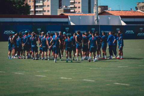 Saída de Vojvoda aumenta pressão no elenco do Fortaleza e jogadores sabem disso