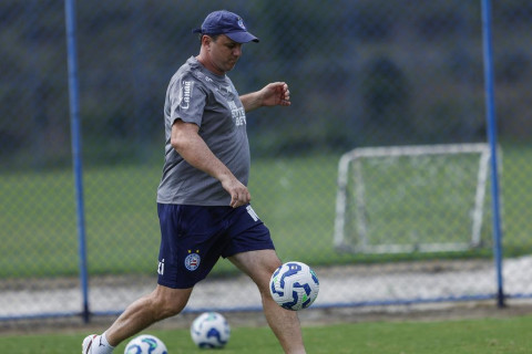 Adversário do Fortaleza, Bahia mantém elenco, Ceni e esquece reforços; veja provável escalação