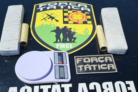 FORÇA TÁTICA APREENDE DROGAS E MATERIAL DE TRÁFICO NA ZONA RURAL DE VIÇOSA DO CEARÁ