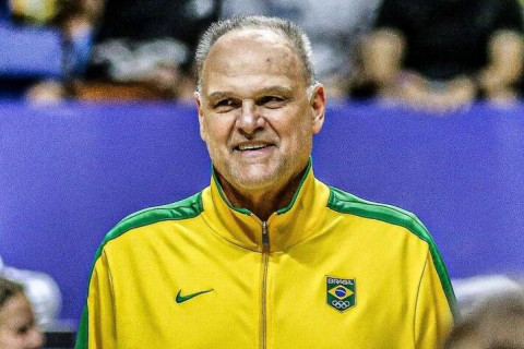 MORRE OSCAR SCHMIDT, LENDA DO BASQUETE BRASILEIRO