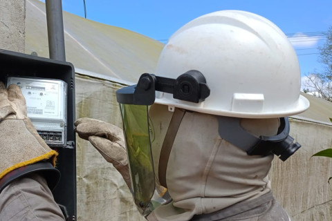 OPERAÇÕES CONTRA “GATO” DE ENERGIA RESULTAM EM CINCO DETENÇÕES NO CEARÁ. UMA DELAS EM VIÇOSA